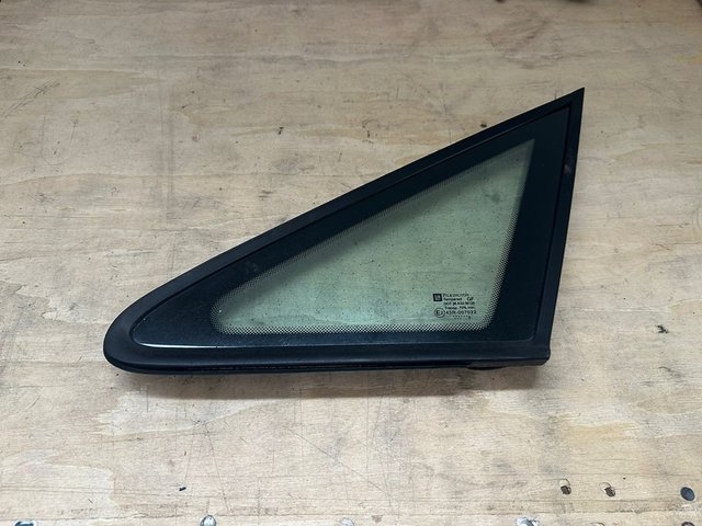 Luna Delante IZQ Opel Zafira A