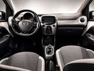 Toyota Aygo 1.0 70 x-play