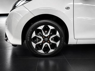 Toyota Aygo 1.0 70 x-play