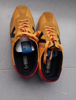 Zapatillas Munich Deportivas Amarillas