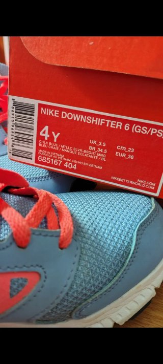 Zapatillas Nike Azul y Naranja