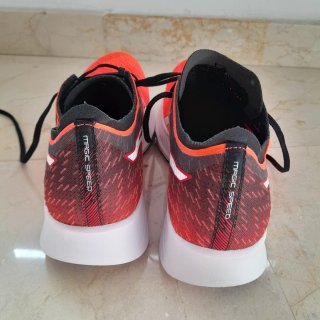 Zapatillas Mujer Asics Magic Speed  40.5..NO ENVÍO