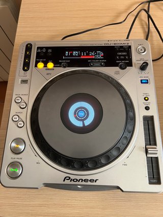 Coppia di lettori Pioneer CDJ-800MK2