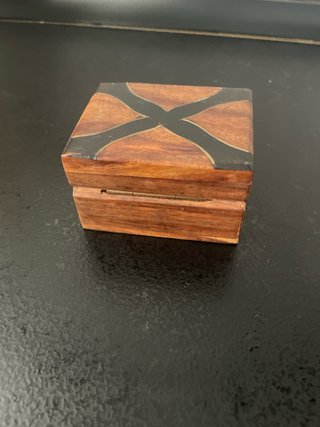 Caja artesanal marroquí de madera