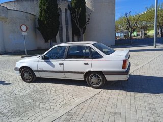Opel kadett  1.8i