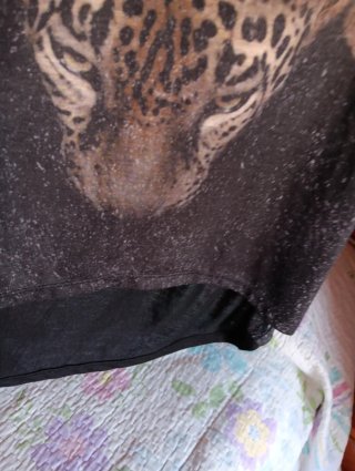 Camiseta Stradivarius Estampado Leopardo Brillos