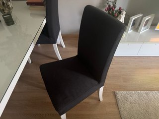Mesa de comedor con 4 sillas