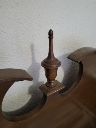 Cabecero y postes de cama madera