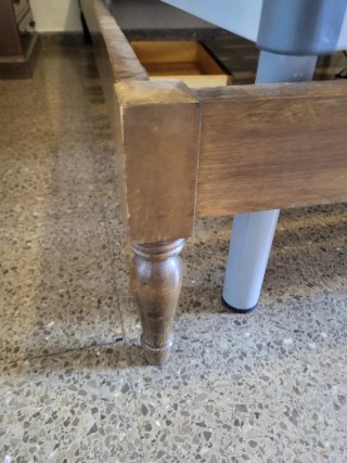Cabecero y postes de cama madera