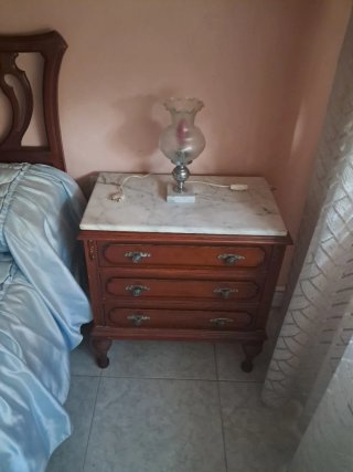 Muebles de salón y dormitorio. ACUERDO. URGE