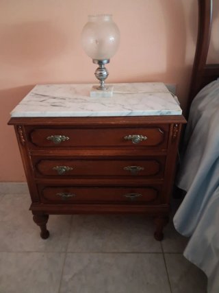 Muebles de salón y dormitorio. ACUERDO. URGE
