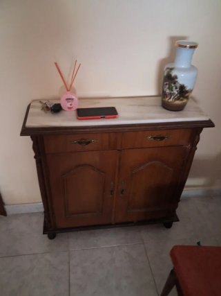 Muebles de salón y dormitorio. ACUERDO. URGE