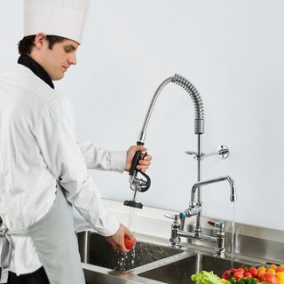 Grifo Comercial con Rocío Prelavado, Altura de 26" (66 cm), Centro de 8" (20.3 cm), Boca Giratoria de 12" (30.5 cm), Grifo de Cocina Montado en la Mesa, Dispositivo de Latón con Rocío Desplegable,...