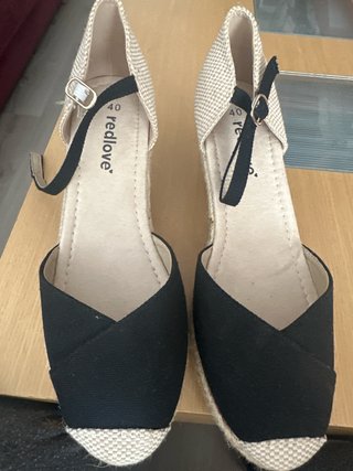Espardeñas Redlove Beige y Negras Talla 40