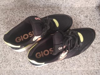 Zapatillas Gioseppo Negras y Amarillas