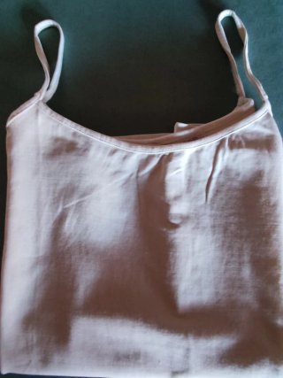 Camiseta tirantes Zara beige básica