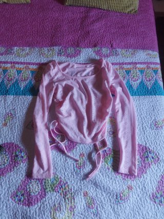 Lote 4 prendas: 3 camisetas y 1 vestido