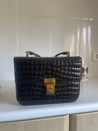 Bolso de piel negro