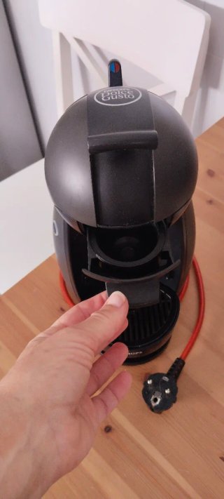 Cafetera Dolce Gusto Krups Negra