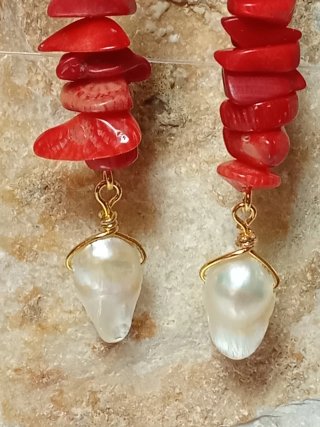 Pendientes Perlas Barrocas Agua Dulce y Coral