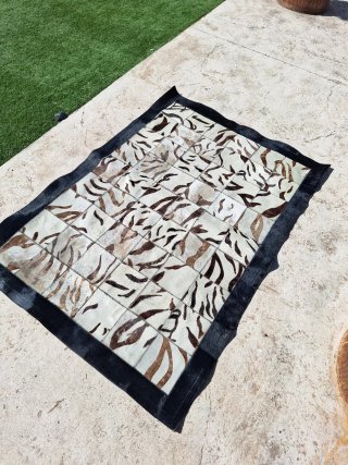Alfombra Piel Vaca Estampado Cebra HECHO A MANO