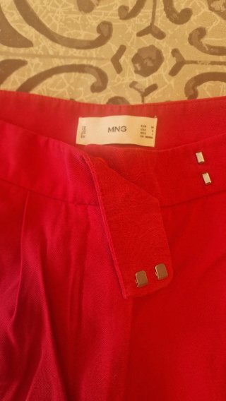 Pantalón fucsia Mango Talla 34