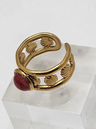 Anillo ajustable acero dorado con piedra roja