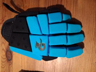 Palo Hockey Grays, Espinilleras y Guante