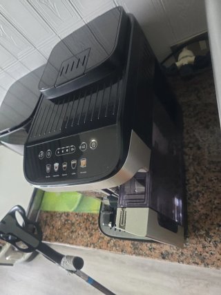 Cafetera DeLonghi Magnifica Evo