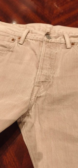 PANTALÓN LEVI'S 501 BEIGE LAVADO A LA PIEDRA, W32.
