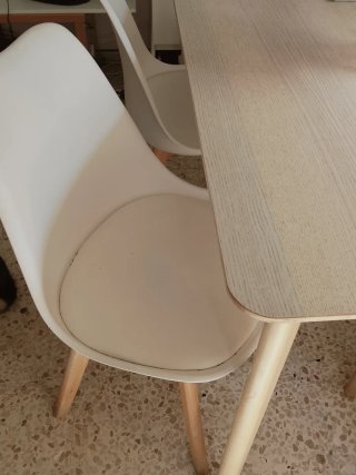 Mesa comedor y 4 sillas