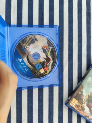 Juegos PS4: Ark Survival Evolved y Caos en Deponia