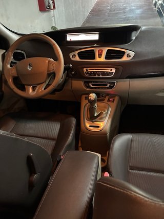 Renault Grand Scenic 2010