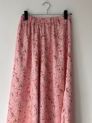 Falda larga rosa estampada
