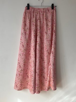 Falda larga rosa estampada