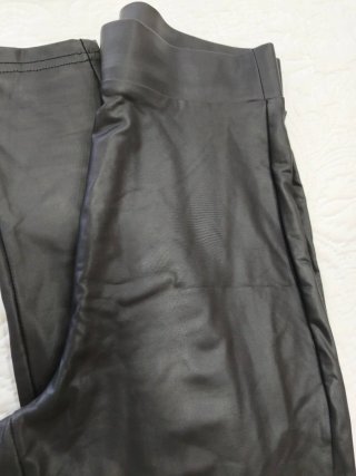 Leggings efecto cuero Only negros