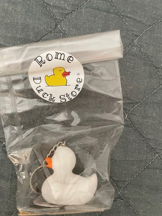 Portachiavi Paperella Bianca con Cuore Rosso