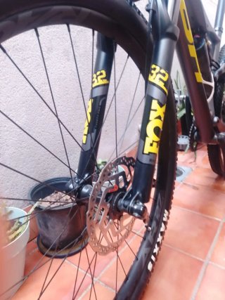 Bicicleta de Montaña GT Carbono