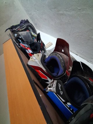 Casco de moto negro