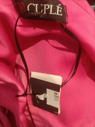 Vestido largo asimétrico fucsia Cuplé. Talla M.