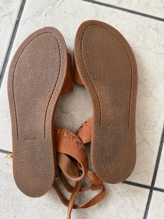 Sandali Clarks scamosciati marroni