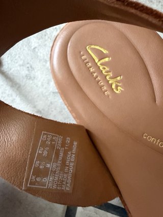 Sandali Clarks scamosciati marroni