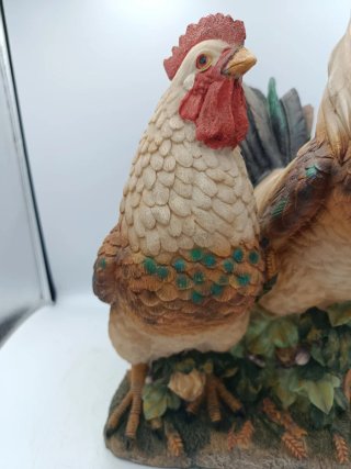 FIGURA DE GALLINA Y GALLO DECORATIVO