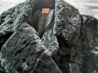 Cappotti beige e nero