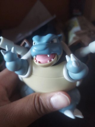 Figurita Blastoise de Lujo (sin chorros)