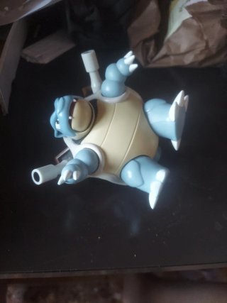 Figurita Blastoise de Lujo (sin chorros)