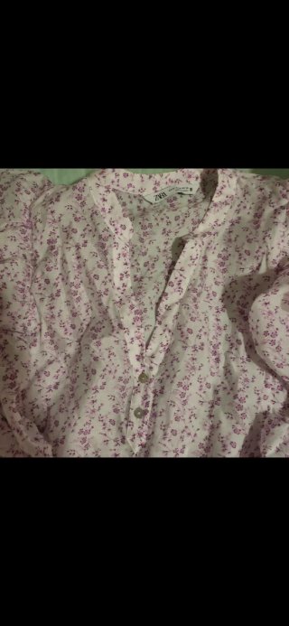 Camisa Zara volantes floral talla m
