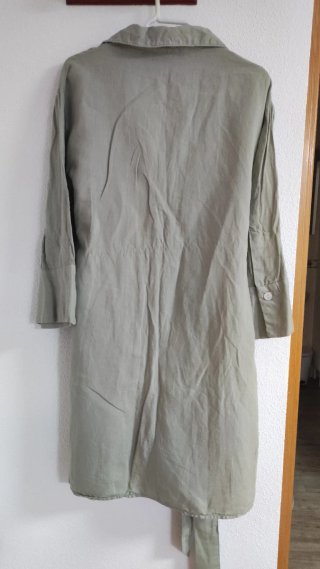 Vestido verde con cinturón
