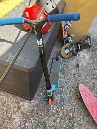 Pack Patinete, Skateboards y cascos