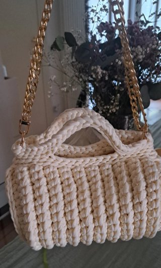 Bauletto uncinetto fatto a mano